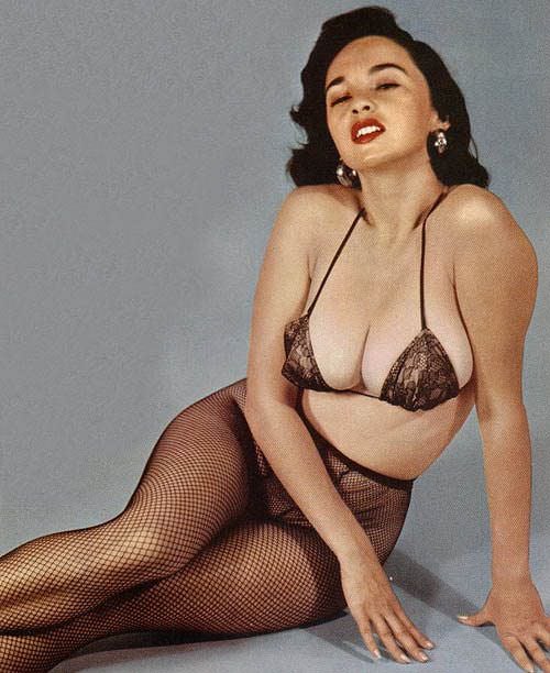Bonnie Logan - Free nude pics, galleries & more at Babepedia